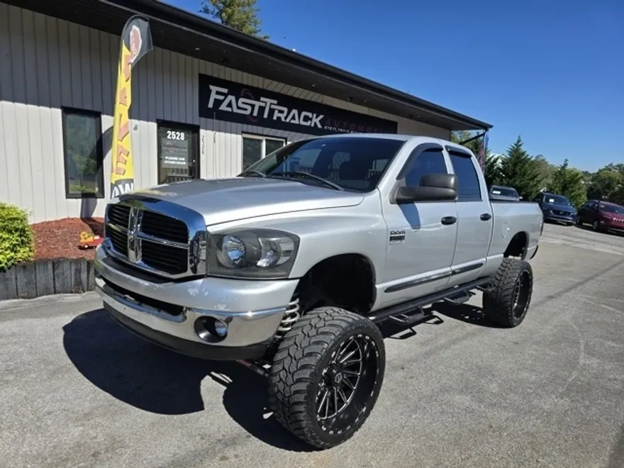 2007 Dodge Ram SLT photo 1