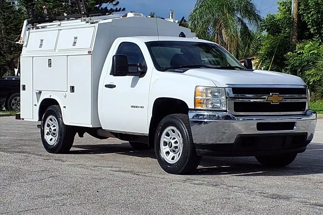 2014 Chevrolet Silverado 3500HD photo 1