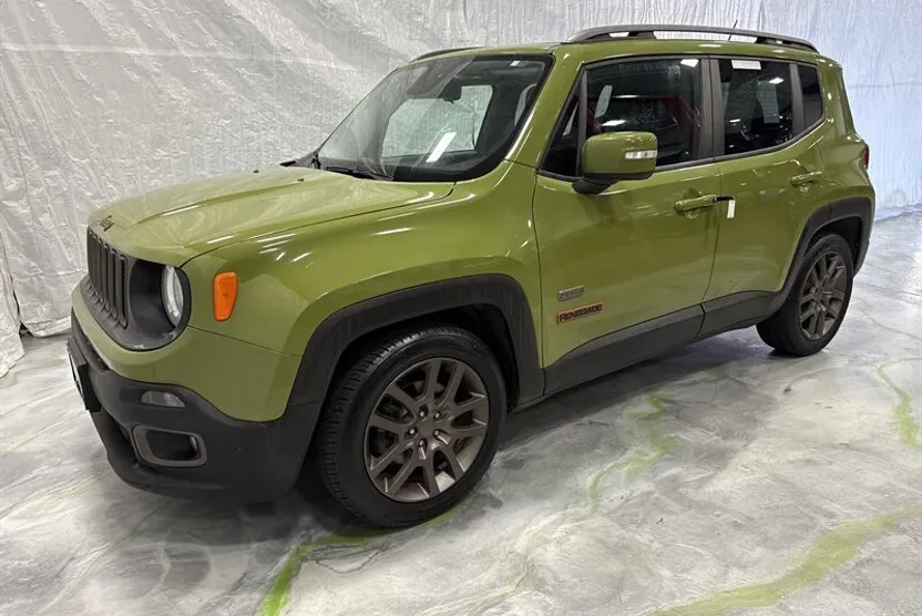 2016 Jeep Renegade Latitude North Edition photo 1