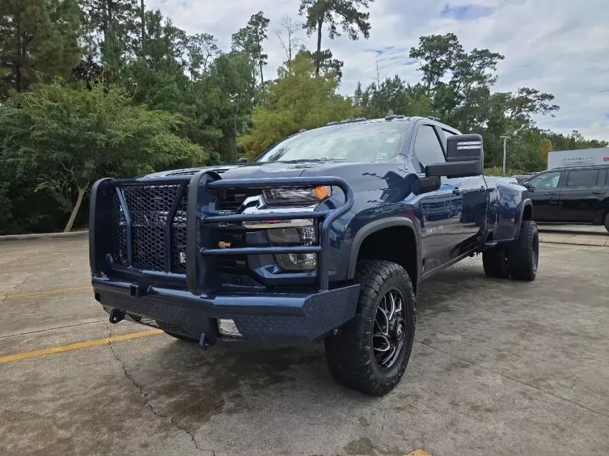 2020 Chevrolet Silverado 3500HD LT photo 1