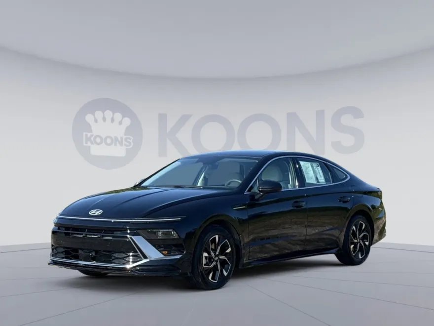 2025 Hyundai Sonata SEL photo 1