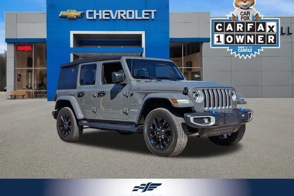 2022 Jeep Wrangler 4xe Unlimited Sahara photo 1