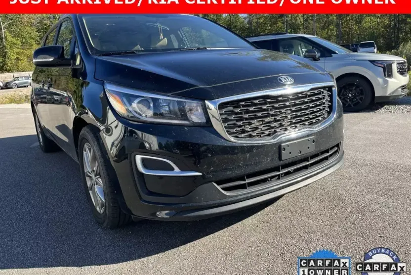 2021 Kia Sedona LX photo 1