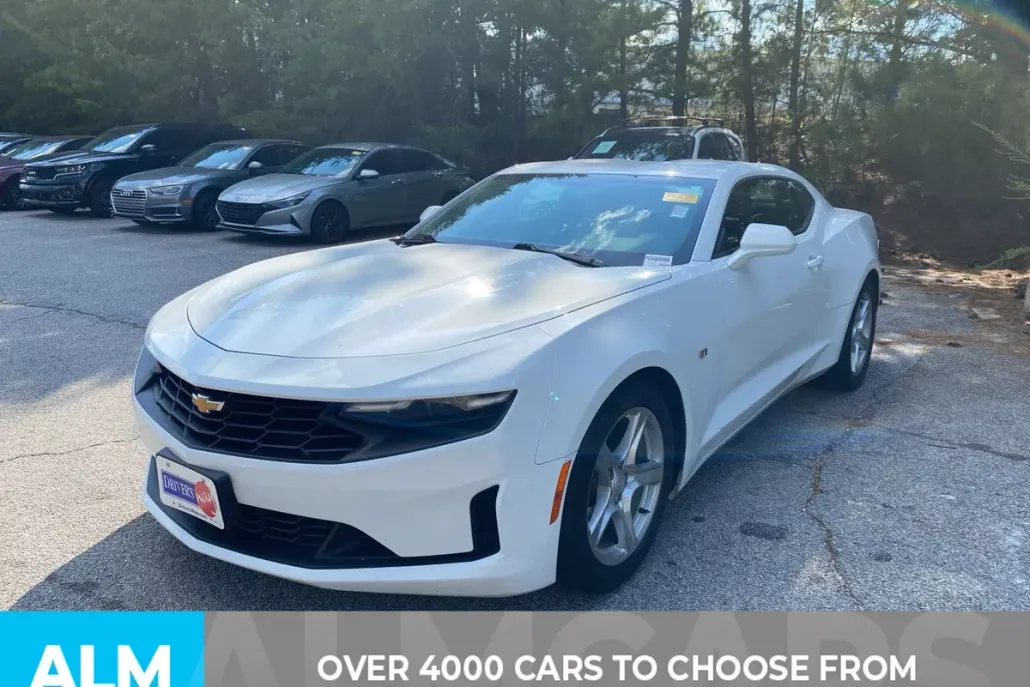 2022 Chevrolet Camaro 1LT photo 1
