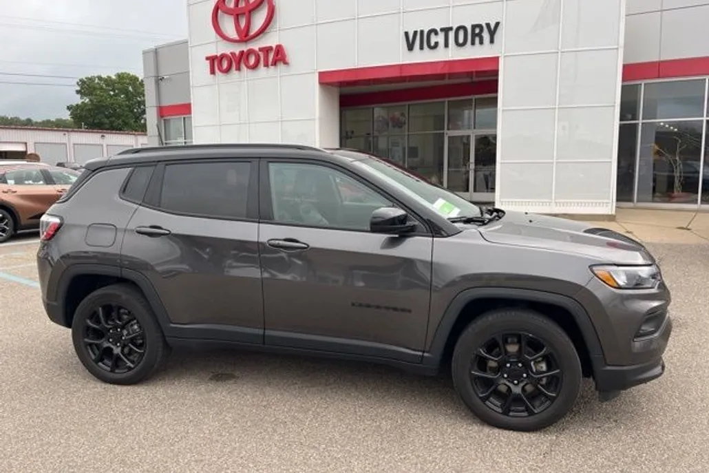 2022 Jeep Compass Altitude photo 1