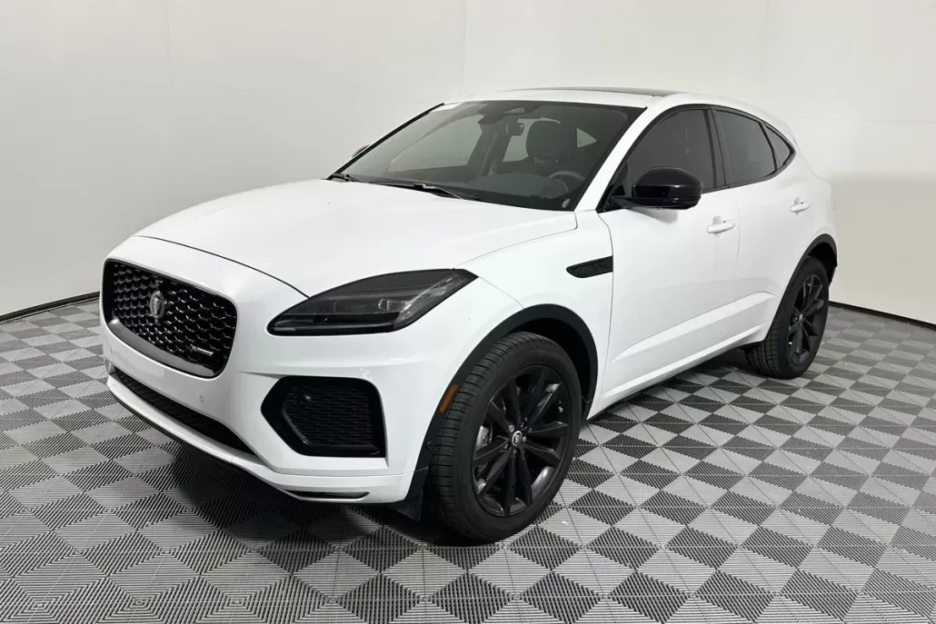 2024 Jaguar E-PACE P250 R-Dynamic SE photo 1