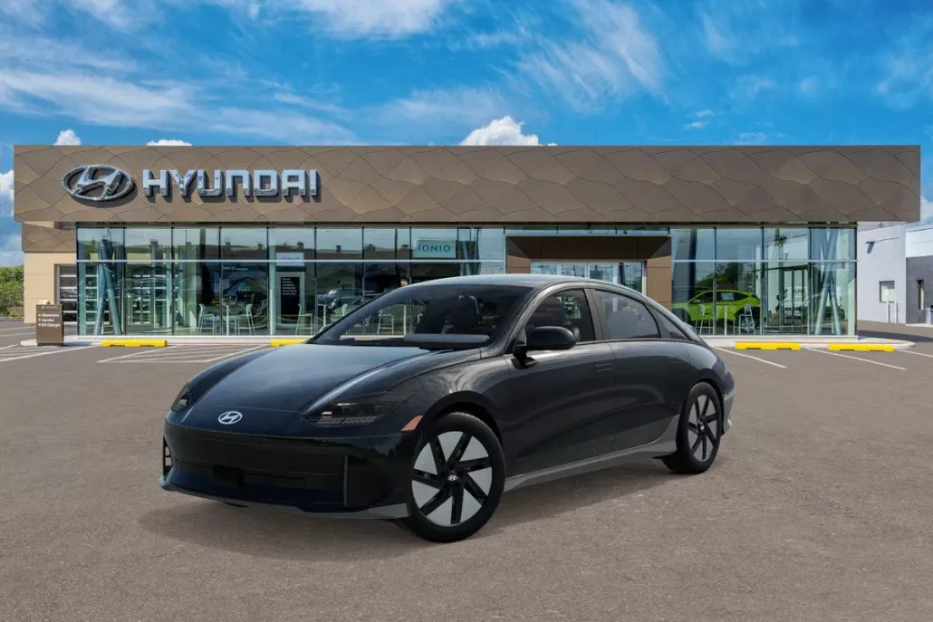 2025 Hyundai Ioniq 6 SE Standard Range photo 1