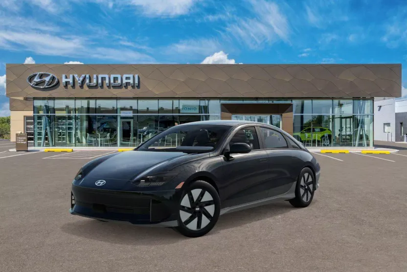 2025 Hyundai Ioniq 6 SE Standard Range photo 1