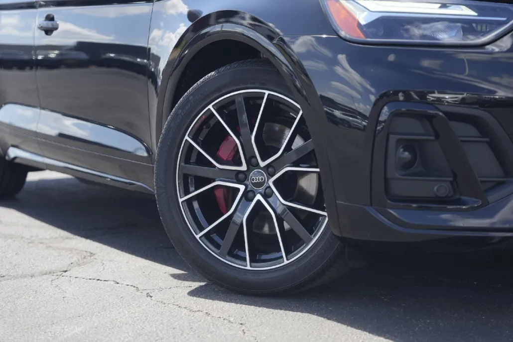 2022 Audi SQ5 Premium Plus photo 1