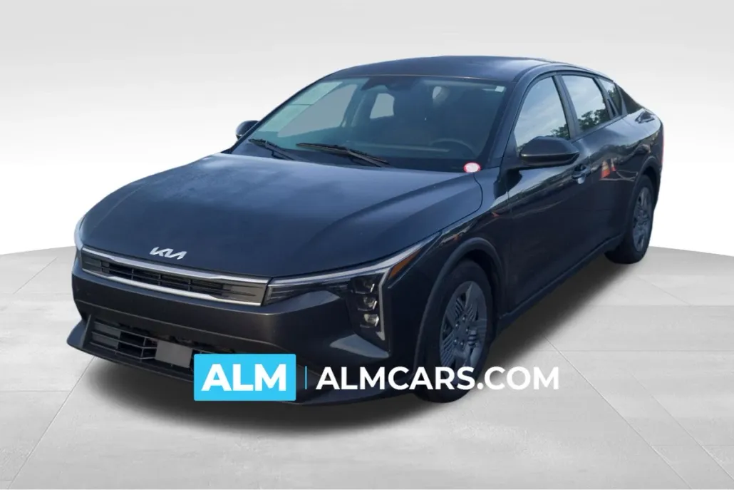 2025 Kia K4 LX photo 1