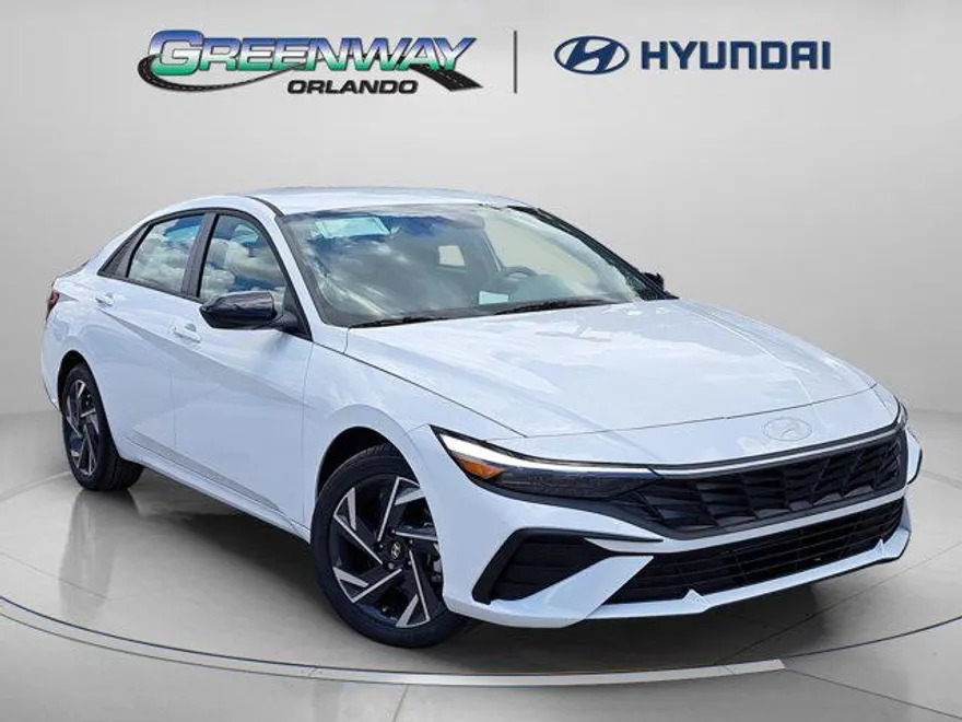 2025 Hyundai Elantra SEL Sport photo 1