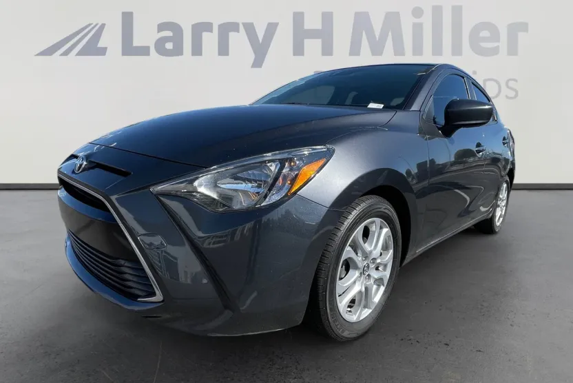 2018 Toyota Yaris iA Base photo 1