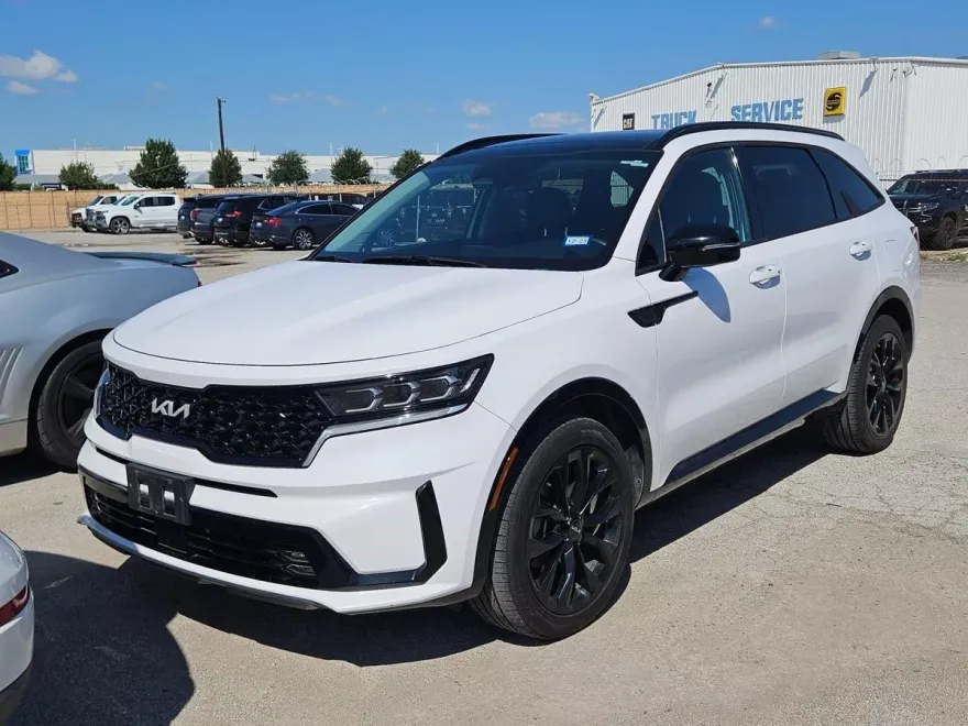 2022 Kia Sorento SX photo 1