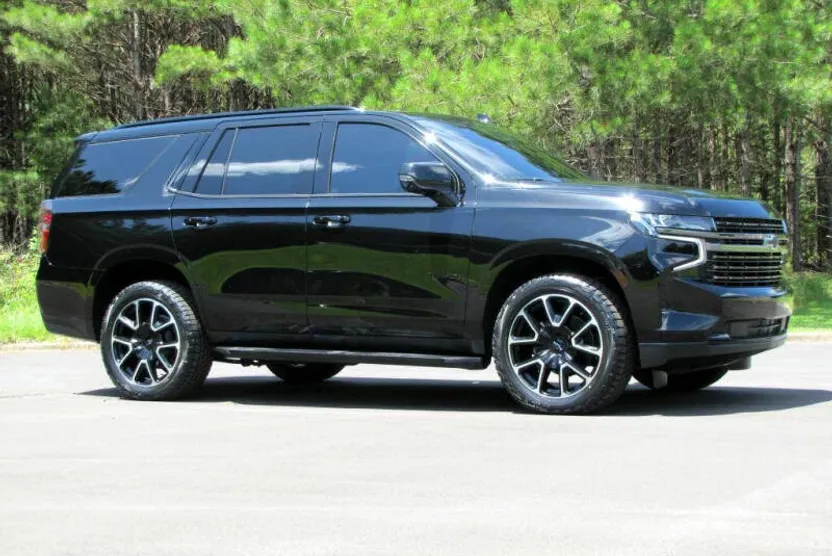 2022 Chevrolet Tahoe RST photo 1