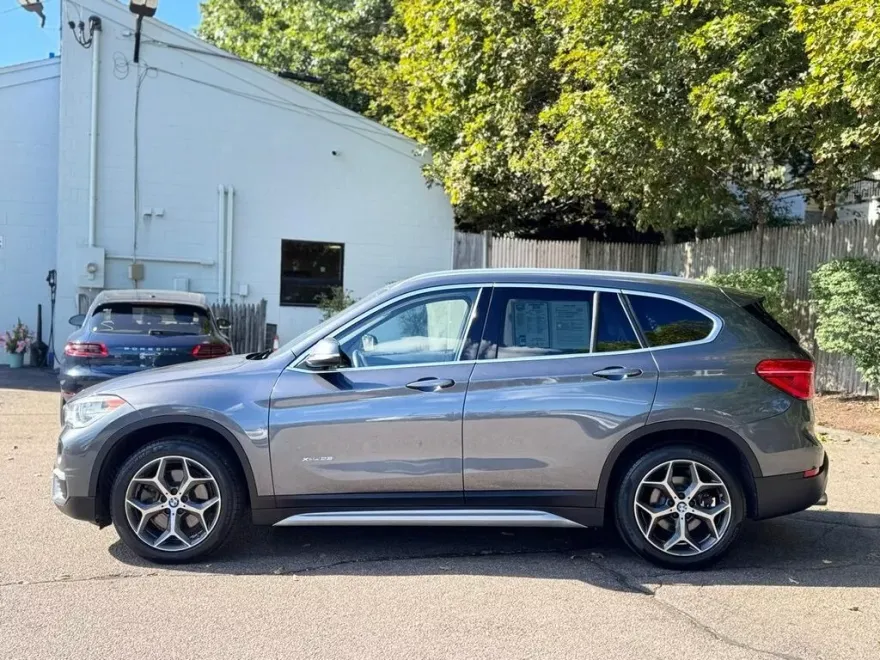 2017 Bmw X1 XDrive28i photo 1