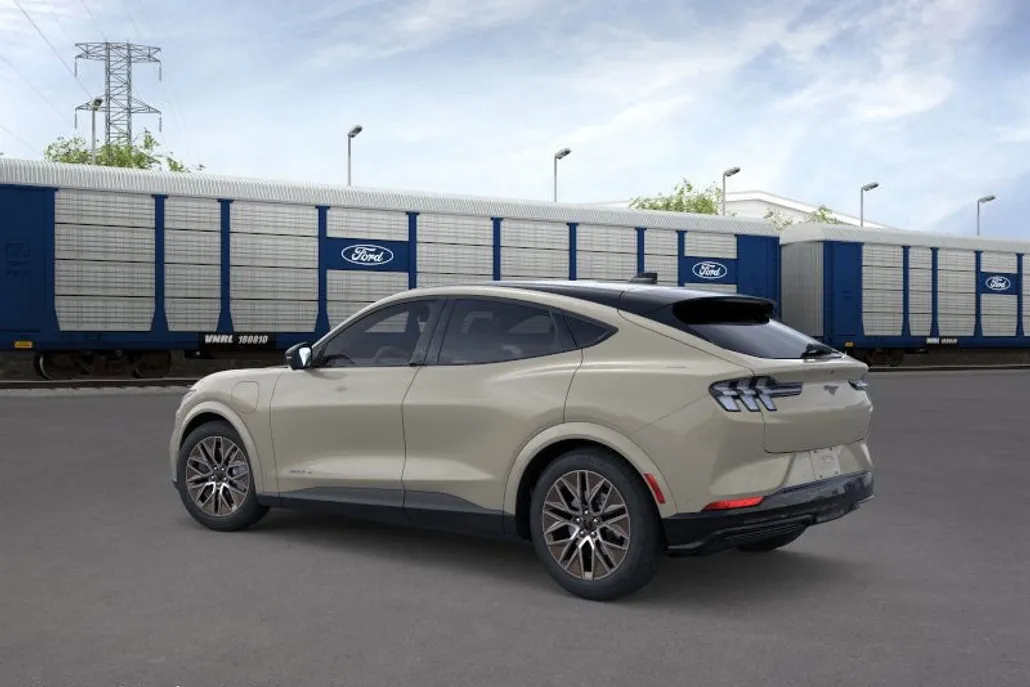 2025 Ford Mustang Mach-E Premium photo 1