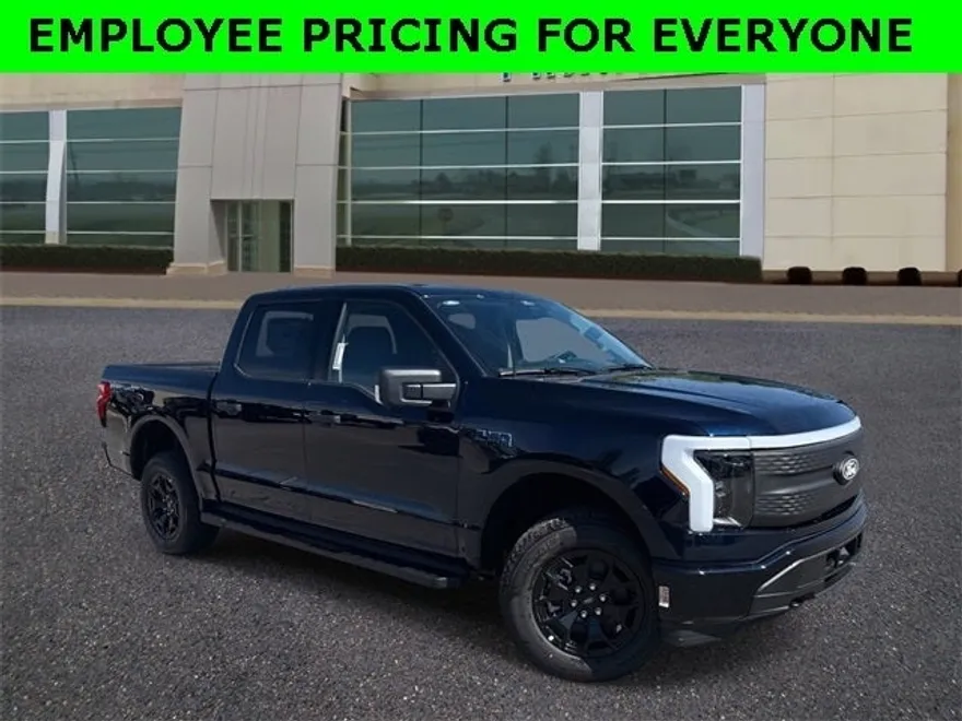 2025 Ford F-150 Lightning XLT photo 1
