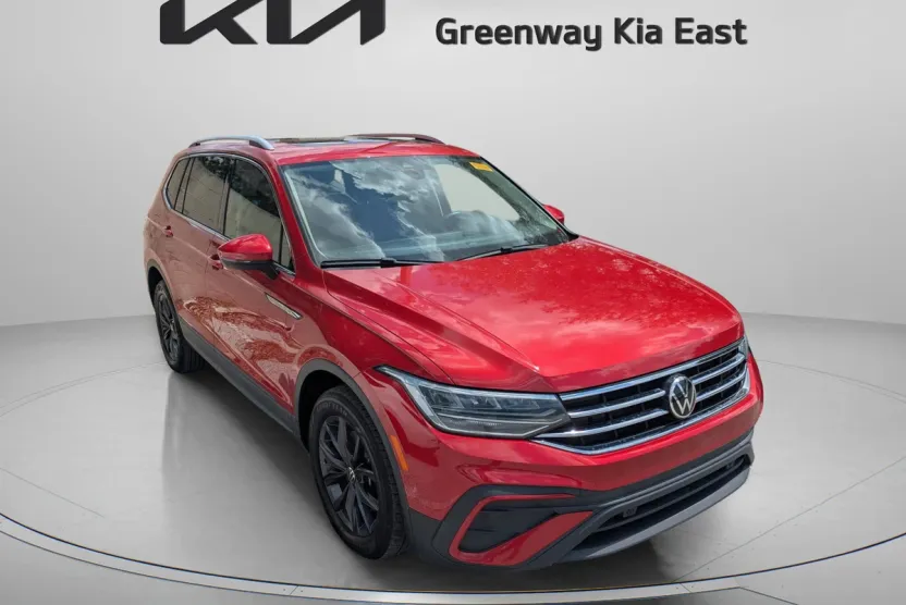 2022 Volkswagen Tiguan SE photo 1