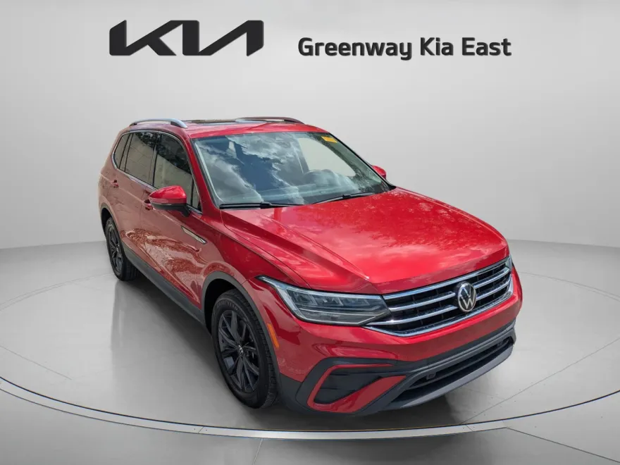 2022 Volkswagen Tiguan SE photo 1