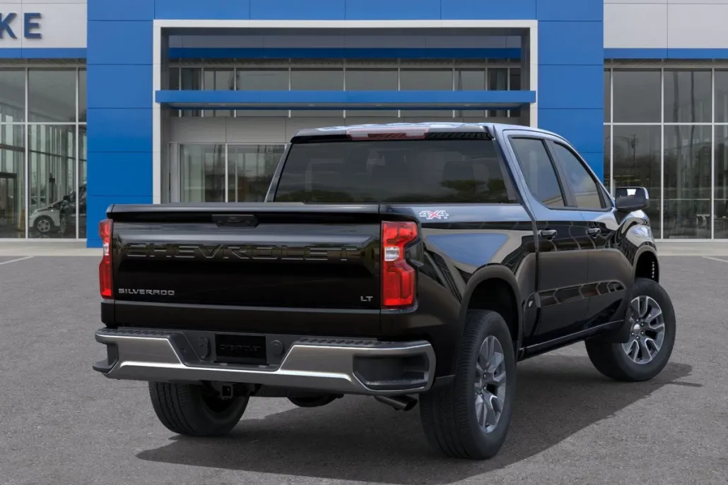 2026 Chevrolet Silverado 1500 LT photo 1