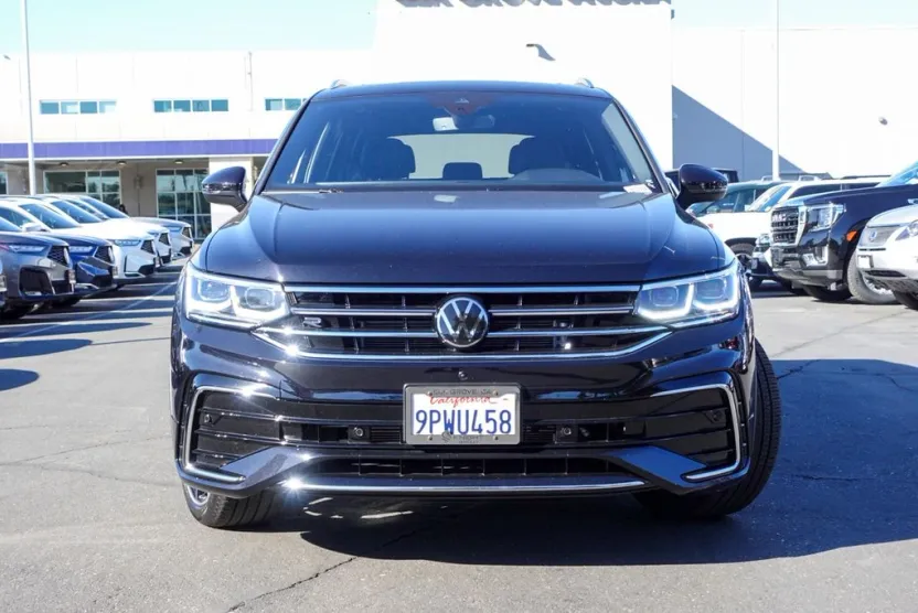 2024 Volkswagen Tiguan SEL R-Line Black photo 1
