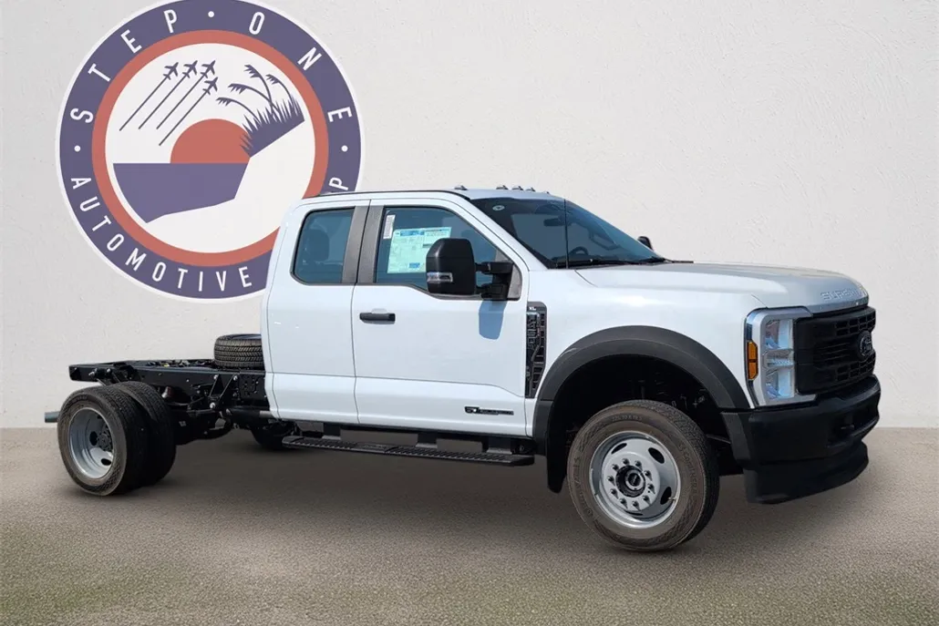 2026 Ford F-450 photo 1
