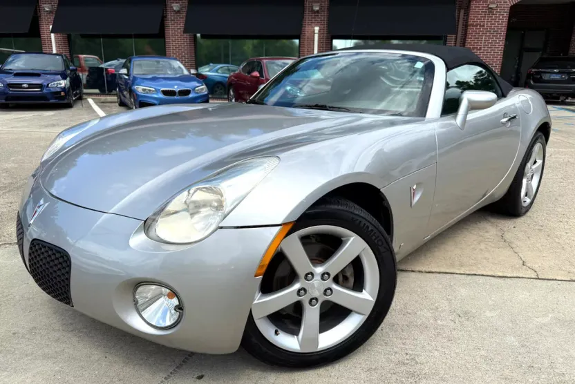 2008 Pontiac Solstice Base photo 1