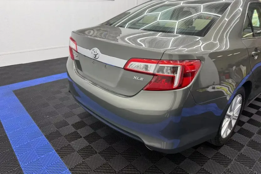 2013 Toyota Camry XLE photo 1