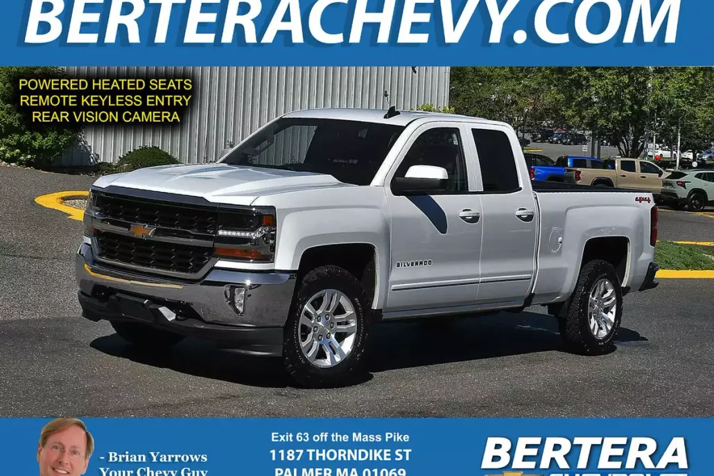 2017 Chevrolet Silverado 1500 LT photo 1
