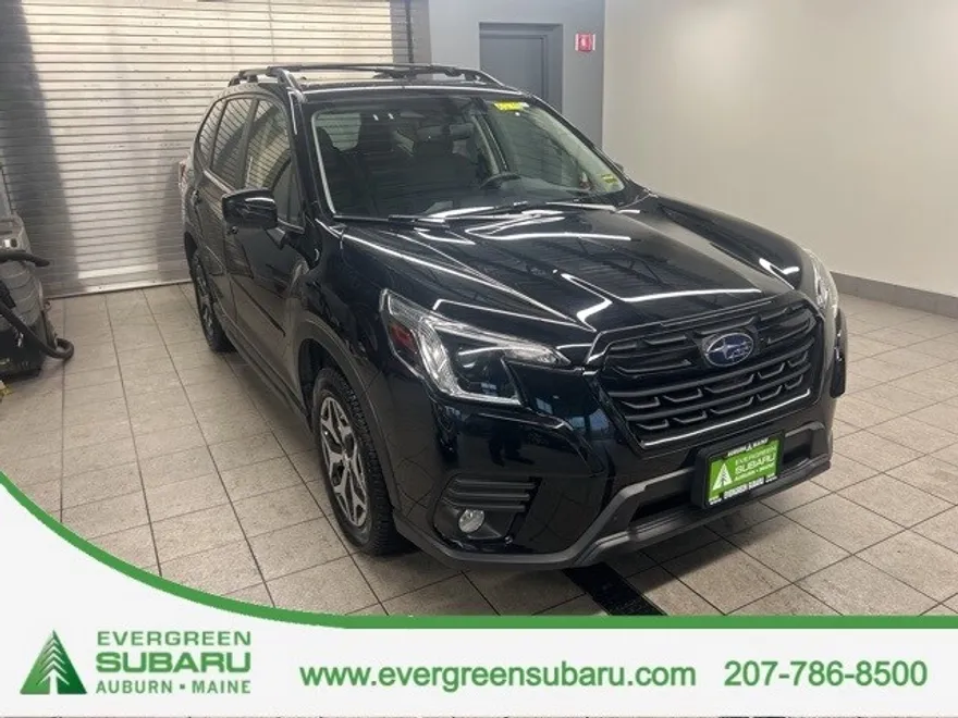 2023 Subaru Forester Premium photo 1