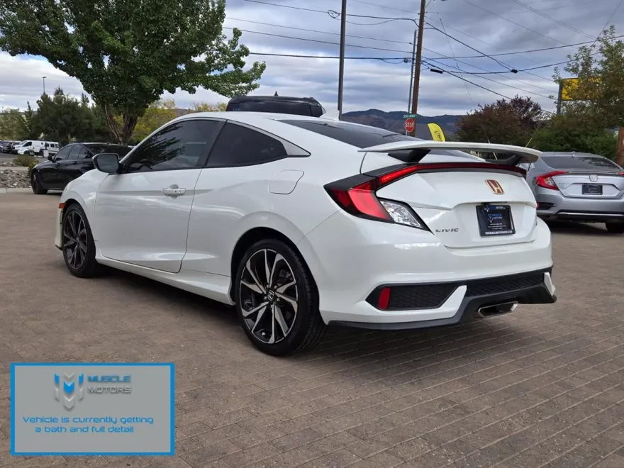 2017 Honda Civic Si photo 1