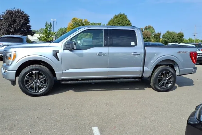 2022 Ford F-150 XLT photo 1