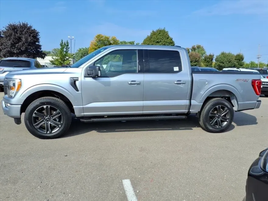 2022 Ford F-150 XLT photo 1
