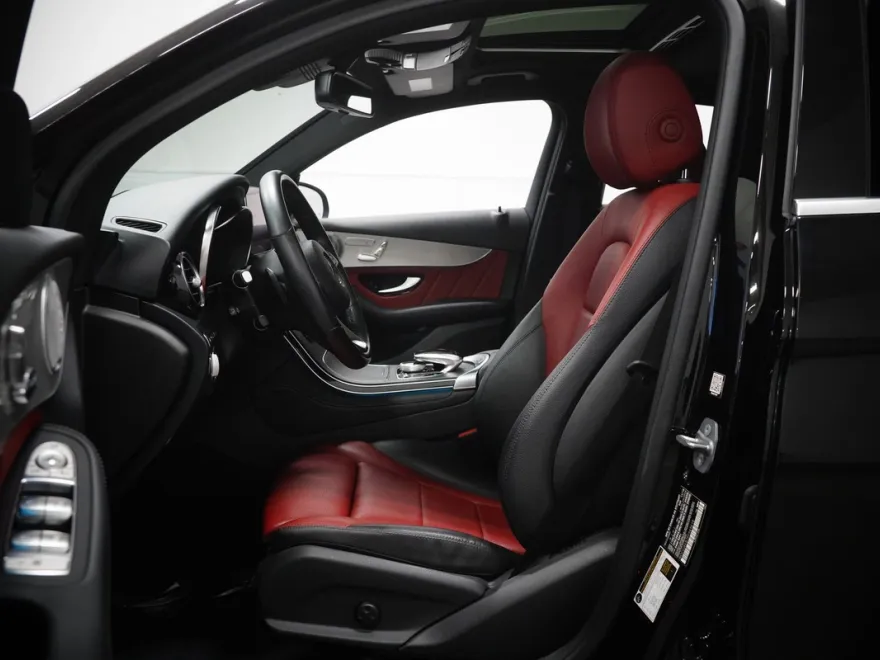 2019 Mercedes Benz GLC 300 4MATIC Coupe photo 1