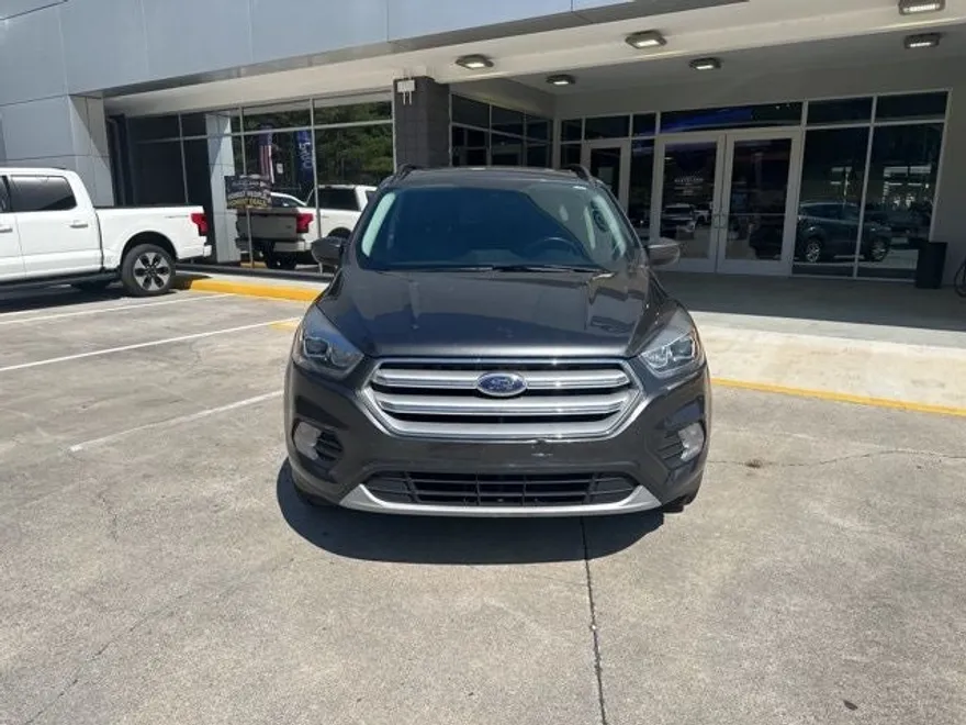 2019 Ford Escape SEL photo 1