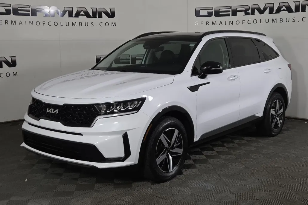 2022 Kia Sorento S photo 1