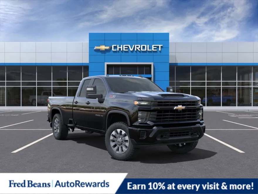 2025 Chevrolet Silverado 2500HD Custom photo 1