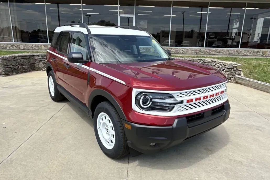 2025 Ford Bronco Sport Heritage photo 1