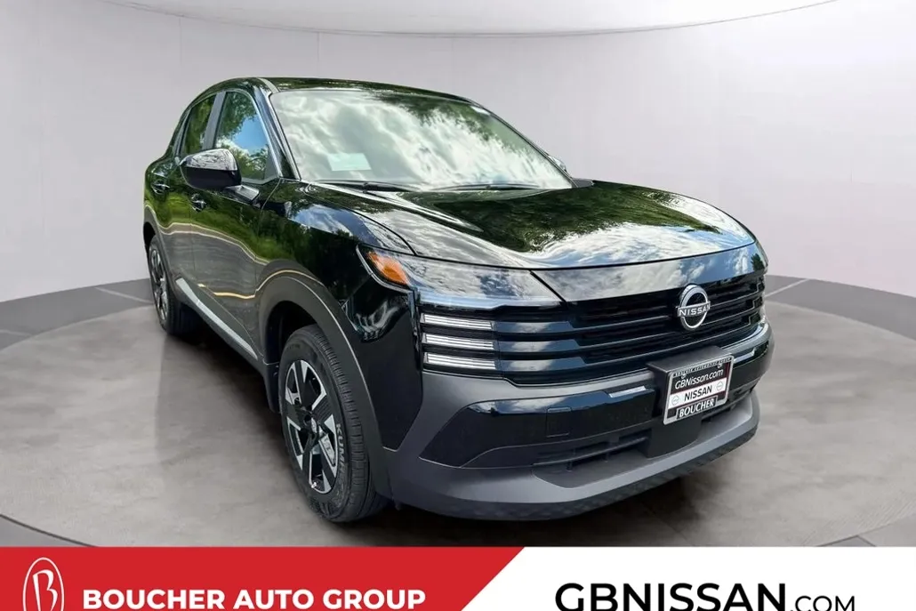 2025 Nissan Kicks SV photo 1