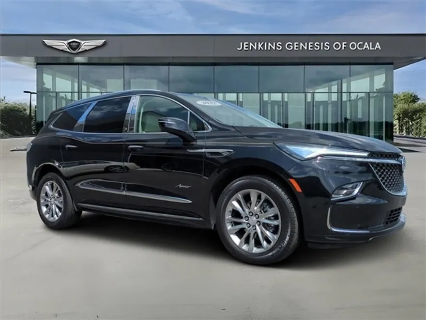 2022 Buick Enclave Avenir photo 1