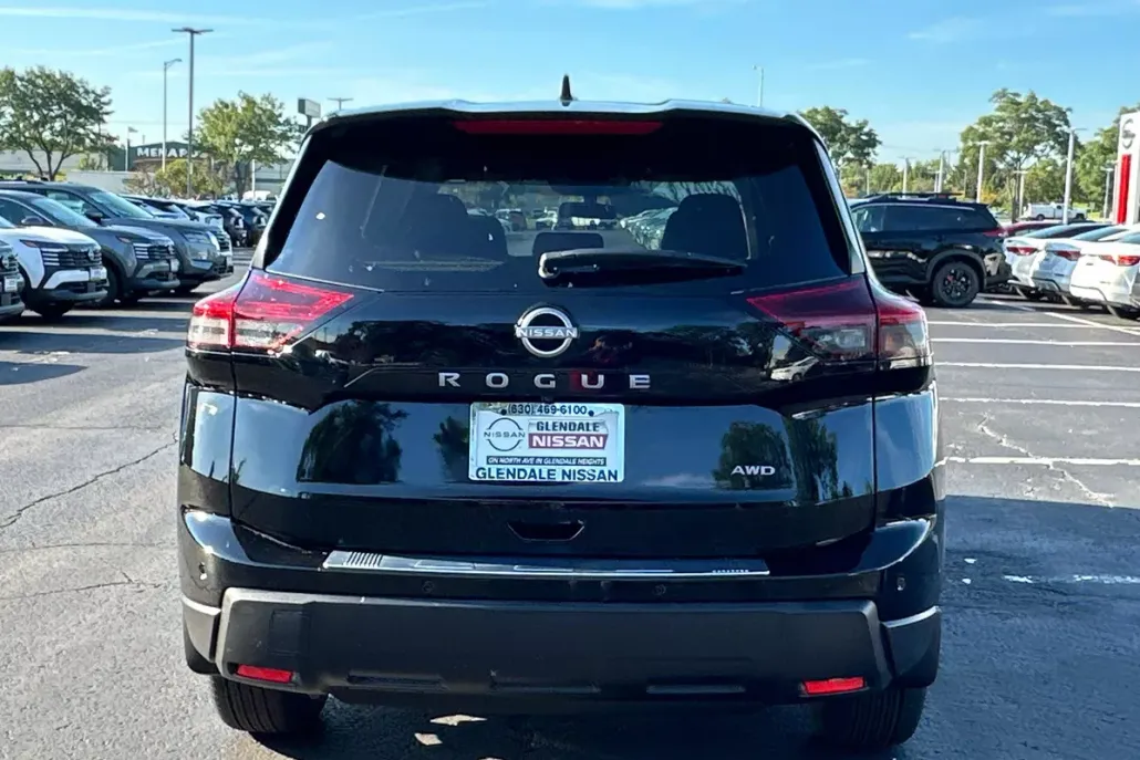 2026 Nissan Rogue SV photo 1