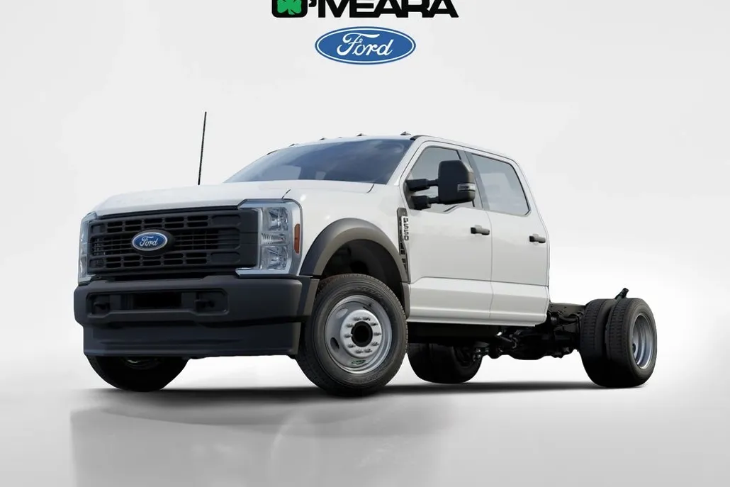 2025 Ford F-550 photo 1