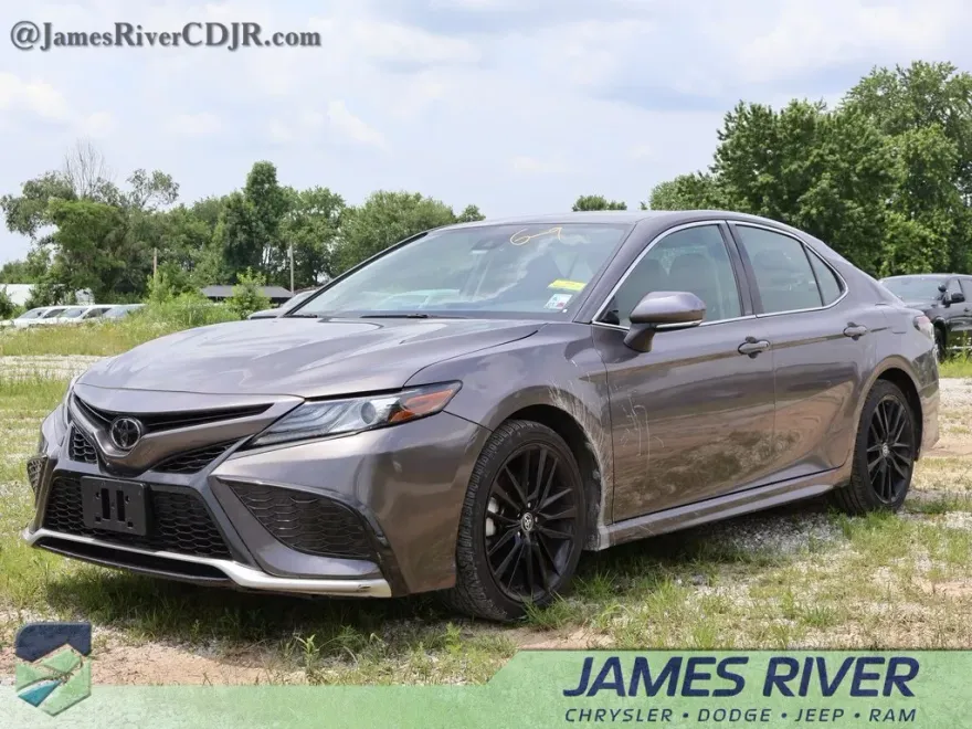 2023 Toyota Camry XSE photo 1