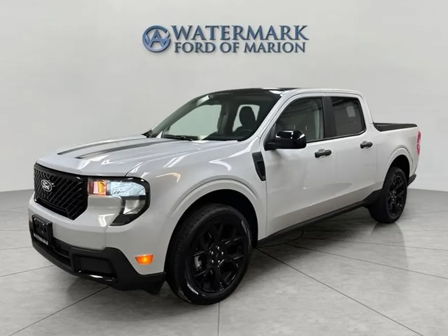 2025 Ford Maverick XLT photo 1