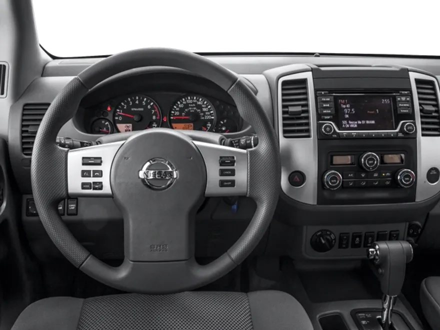 2017 Nissan Frontier SV photo 38