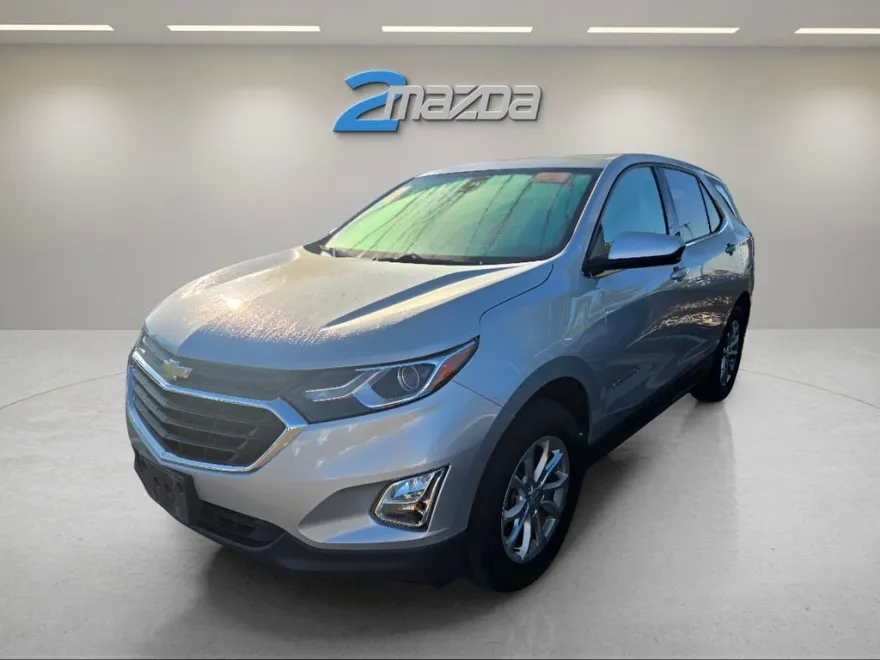 2020 Chevrolet Equinox LT photo 1