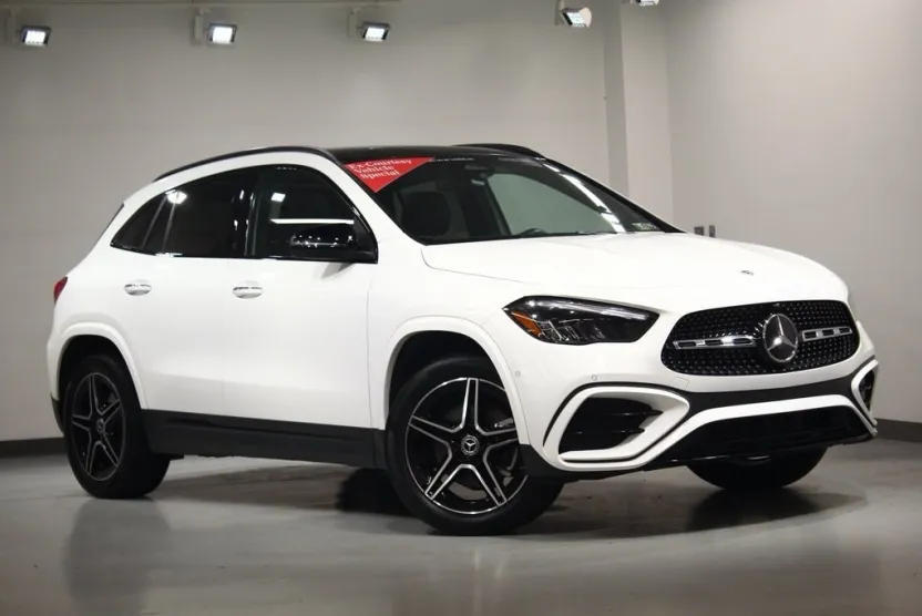 2025 Mercedes Benz GLA 250 4MATIC photo 1