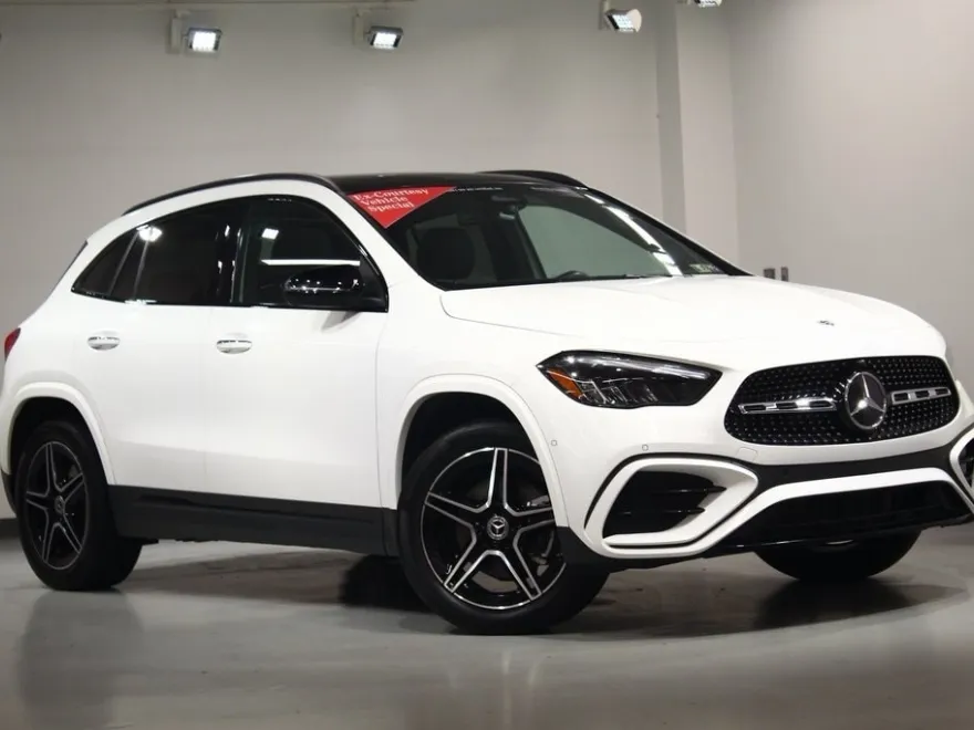 2025 Mercedes Benz GLA 250 4MATIC photo 1