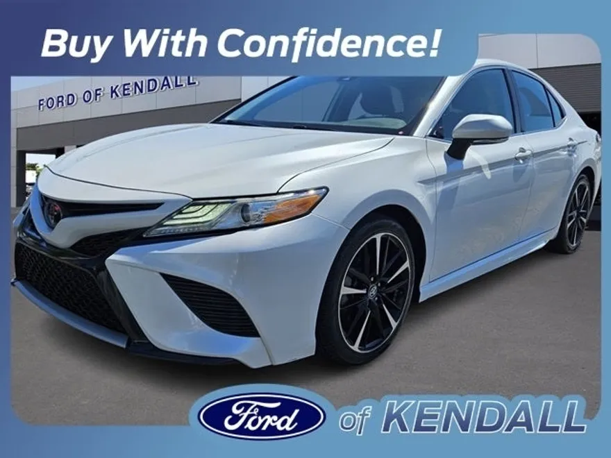2020 Toyota Camry XSE photo 1