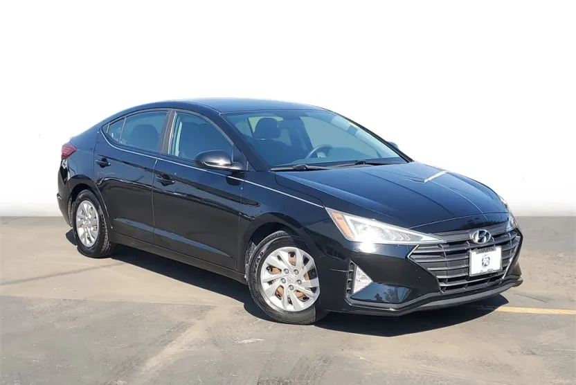 2019 Hyundai Elantra SE photo 1